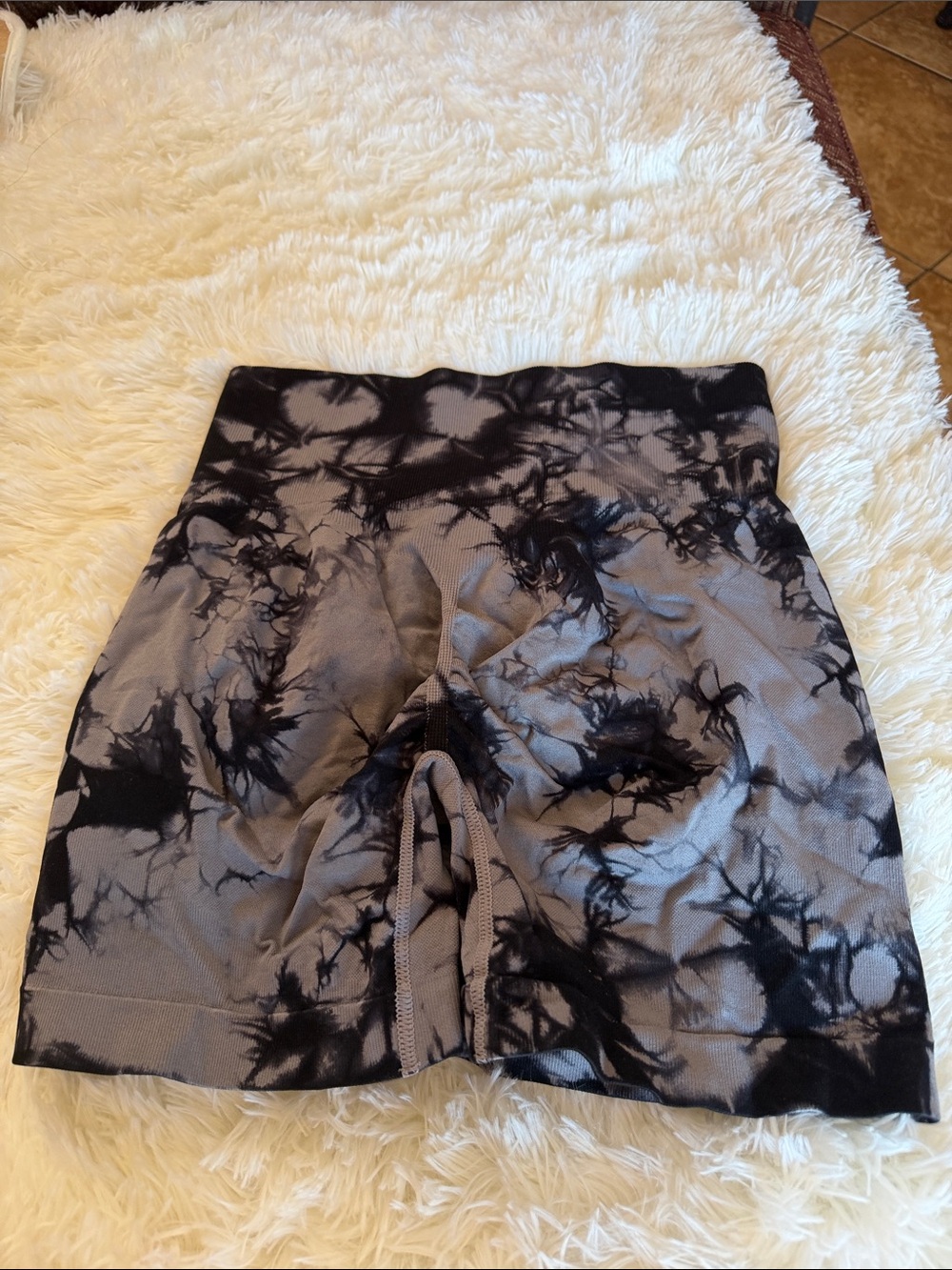 SHEIN Black & Gray Tie-Dye High-Waist Bike Shorts